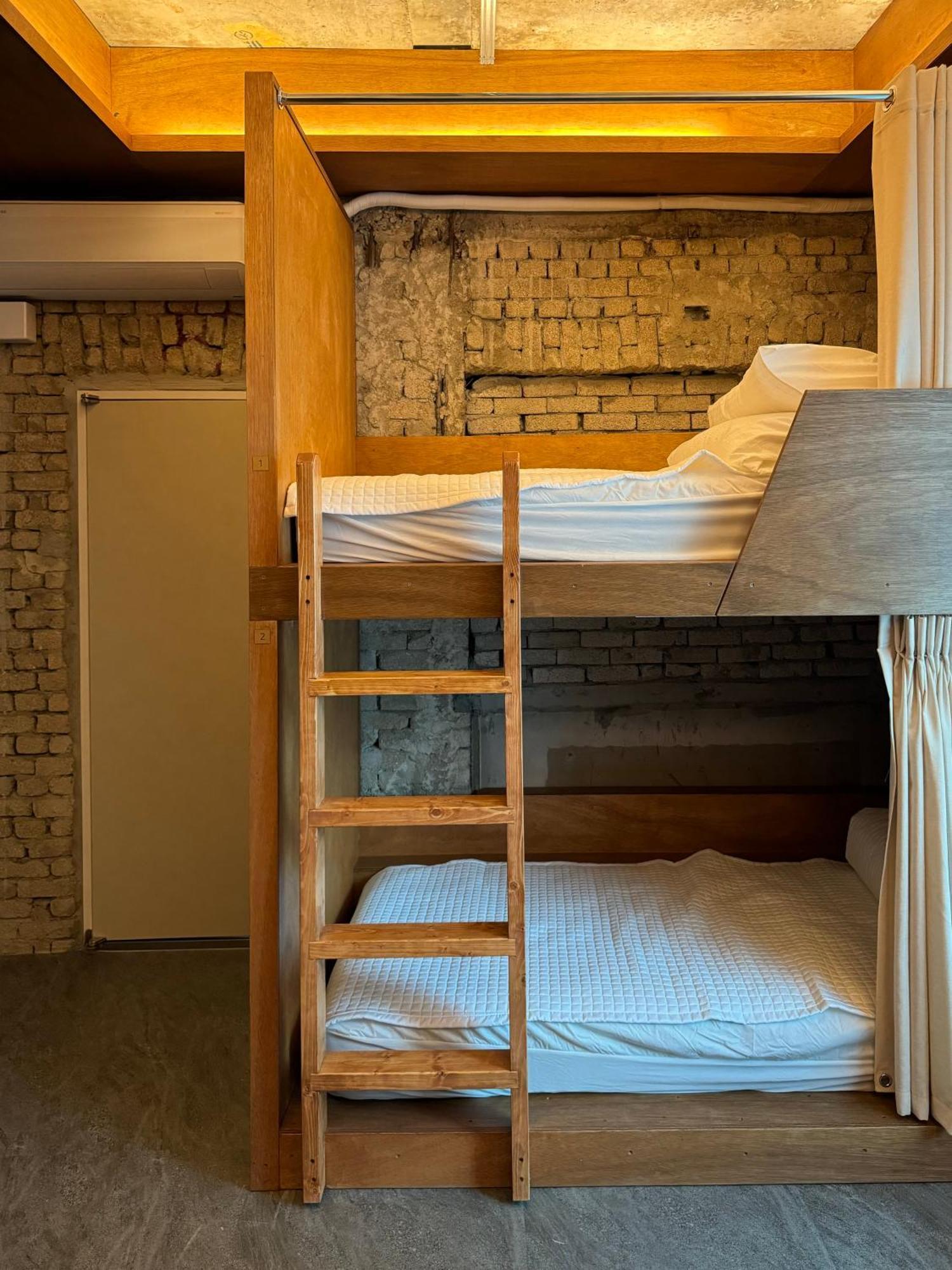 Dadu House Hostel